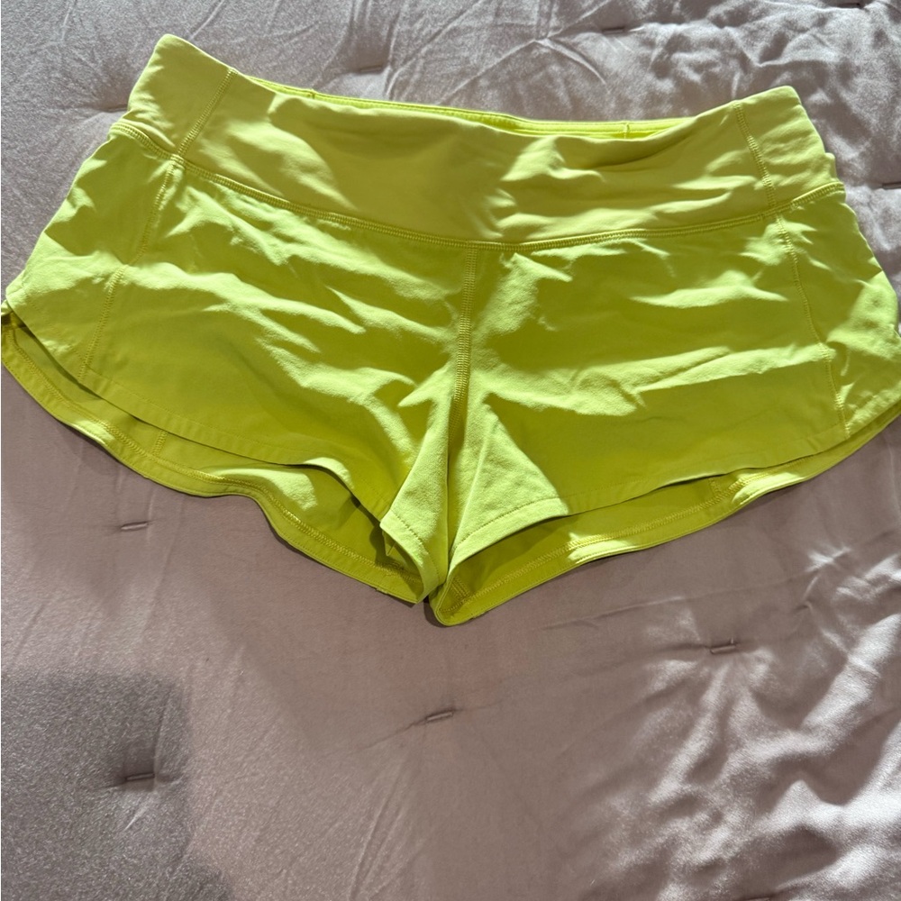 Lulu speed 2.5” size 6 Lime Green Women's Shorts